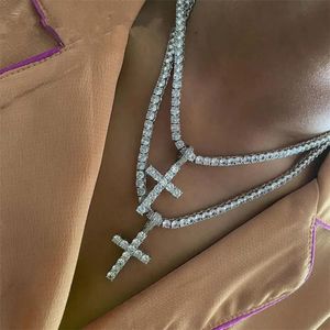 Collier grande croix pour hommes et femmes, chaîne de Tennis gothique en or blanc 14 carats, strass en cristal, ras du cou
