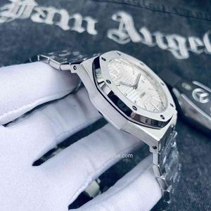 Big Date Black Calal 15400st Automatic Mens Watch Silver Case en acier inoxydable Gents Gents de bracelet