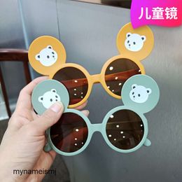 Les lunettes de soleil pour enfants à grandes oreilles pour hommes et femmes sont mignonnes et mignonnes.Les lunettes de soleil de dessin animé pour enfants sont à la mode pour prendre des photos