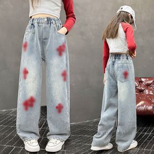 Grandes filles fleurs serviette broderie jeans enfants pantalons jambes larges droites 2024 printemps adolescents lâches pantalons de cowboy décontractés Z6601