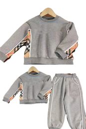 grote jongen jongenskleding sets hoodie en broek katoen materiaal grijze kleur designer kleine meisjes herfstkleding 2024