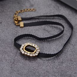 Grande Lettre Noir Corde Chaînes Colliers Avec Boîte Diamant Bling Charme Personnalité Bijoux Hip Hop Punk Collier Unisexe