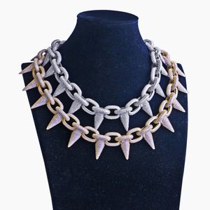 Collar de diseñador de remaches grandes para hombre Joyería de hip hop Rapero Cadena cruda Bling Diamante Cadenas heladas Joyería de moda Accesorios de plata y oro Encanto de hiphop