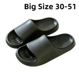 Gran tamaño 47 48 50 hombres zapatillas de verano Sandalias de baño Slipper Sandalias de baño Flip Flip Flip Tobas de dormitorio 240412