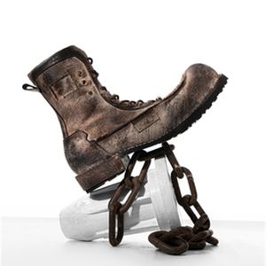 Bottes de bottes extérieures hommes ou femmes à grande taille à la main