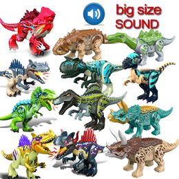 Groot formaat met geluid geassembleerde bouwstenen speelgoed dinosaurus wereld triceratops tyrannosaurus dierenmodel bakstenen speelgoed voor kinderen 220715