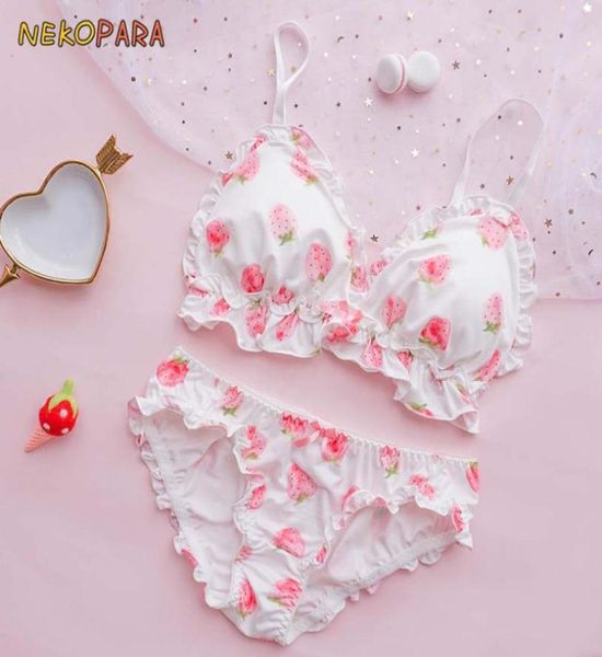 Grande fraise mignon de girant de soutien-gorge en soie de lait japonais ensemble de sous-vêtements doux sous-vêtements somnolets ensemble kawaii lolita couleur blanc67195959351260