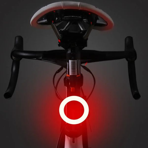 Feux de vélo Feux arrière de vélo Mode multi-éclairage Chargement USB Feux arrière de vélo Led pour sièges de vélo de route VTT Feux arrière Flash 231027