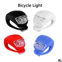 Luces de bicicleta Sile Bicicleta Ciclismo Cabeza delantera Rueda trasera LED Faro para carreteras de montaña Baterías nocturnas incluidas Entrega de gota