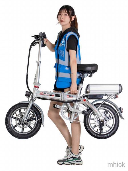 Pédales de vélo Pliant Vélo Électrique Mini Scooter Pliant Pour Conduire Super Longue Durée De Vie De La Batterie Ultra Léger Portable Vélo M230411