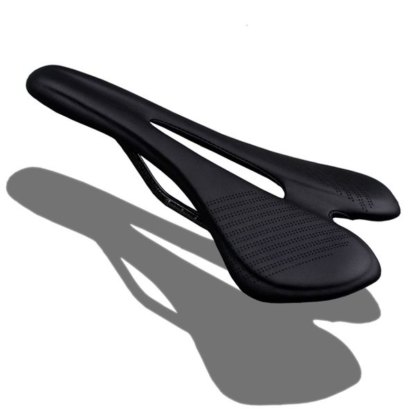 Selles de vélo VTT Vélo de route Confort VTT Large Selle de vélo Fibre de carbone 135 g Selle de vélo Selle de vélo Selle de vélo Selle de vélo Coussin de siège 230630