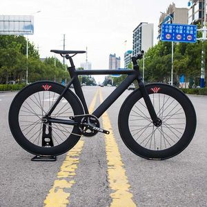 Vélos Track Track Bicycle en aluminium Black Frame noir Fixed Gear Bike 70 mm Sponage plat 700C roues RIM 48T OTA CRANKSET SEUX SPEET Y240423