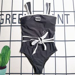 Diseñador de bikini Nuevo baño de baño Damas Summer Summer Swimsuit Triangle Strap de hombro Sets Sexy Beachwear Traje de baño de dos piezas