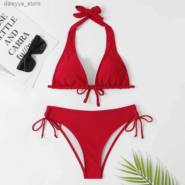 Conjunto de bikinis 2024 Traje de baño de bikini con cuello halter sexy Traje de baño de playa negro / rojo / rosa de talle bajo Traje de baño brasileño de vendaje barato Venta de dos piezas