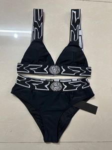 Bikinis Set Bur Sexy Sangle Claire Forme Maillots De Bain Designers Dames Maillot De Bain Mode Vêtements De Plage Vêtements D'été Femmes Maillots De Bain Biquini L300