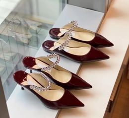 Bing pantoufles plates à bouts pointus mules ornées de clous de cristal chaussures en cuir verni bordeaux strass sandales de créateurs de luxe pour femmes appartements de salon de luxe