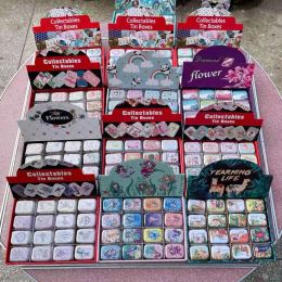 Bacs 32pcs en gros More Design Collectables Box Boîtes en métal Boîte de rangement en métal Boîte de bijoux Perfume Emballage Small Gift for Kids Mini Tin