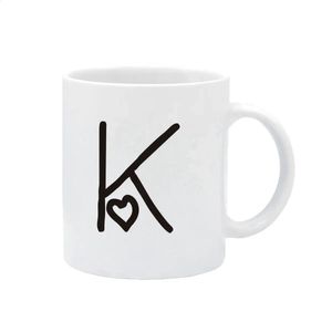 Nom de l'âge d'anniversaire lettre anglaise k love grande poignée de haute qualité en céramique blanche tasse en céramique 11 oz et boisson tasse de café 240407