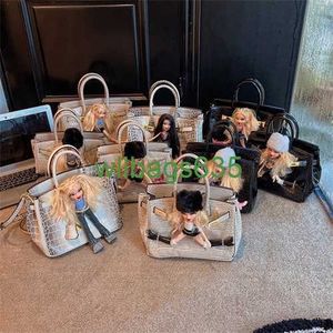 Bk Crocodile Bags Bolso de lujo confiable 2024 Nuevo cuero de vaca Chica picante Patrón de cocodrilo Bolso de platino Mock Kim Kardashian Betsy Doll Handheld S tiene logotipo HB76