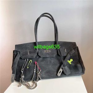 BK TOTES TRUSTED LUXE DIKE Handtas 2024 Spoof Pin Buckle Washing Old Denim Canvas Bu Bag Chain Strap Portable Messenger Bag F hebben Logo HBV70Z