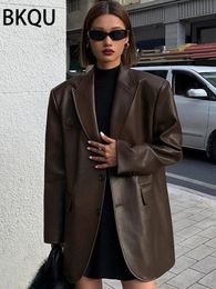 BKQU Vintage Bruin Lederen Losse Blazer Jas Vrouwen Casual Zwarte Lange Mouw Klepzakken Jasje Oversized Streetwear 240202