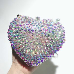 BL119 sac de diamant en forme d'amour sac de soirée en pierre de cristal sac de poche pour robe des femmes chaîne de diamant faite à la main 240221