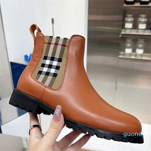 Botines Chelsea de cuero negro y marrón Bloque grueso elástico Tacón bajo Punta redonda Zapatos al aire libre para mujer Botas de diseñador de lujo Calzado de fábrica