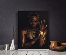 Zwart en gouden naakt Afrikaanse vrouw met ketting canvas schilderposters en print Scandinavische muurkunstfoto voor woonkamer6618468