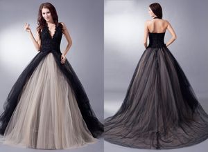 Robe de bal noire et nue Robe de mariée gothique Halter Tulle Dos ouvert Applique Perles Sequin Balayage Train Pas cher Longue Plus la taille Robe de mariée