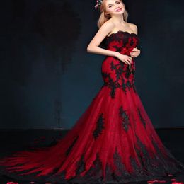 Zwart en rode gotische zeemeermin trouwjurken Sweetheart Lace Appliques Tule Corset Back Vintage kleurrijke trouwjurken 1950s 289L