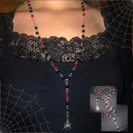 Collier pendentif chapelet araignée noire et rouge Collier chapelet gothique perles rondes et facettées noires et rouges avec breloque araignée L230704