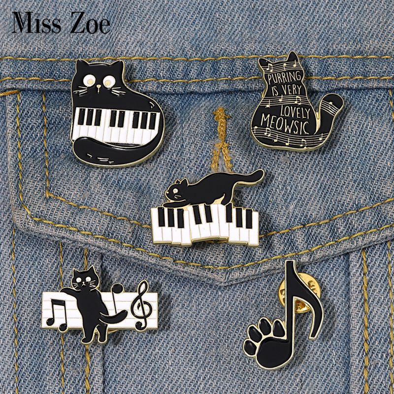Broches de esmalte de llaves en blanco y negro en el gato del Piano y broches de notas musicales, insignias de solapa, joyería de concierto, regalo para amigos del arte