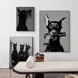 Pósteres e impresiones de pintura en lienzo de Doberman de coche de lujo en blanco y negro, imagen de arte de pared nórdica para decoración moderna para el hogar y la sala de estar