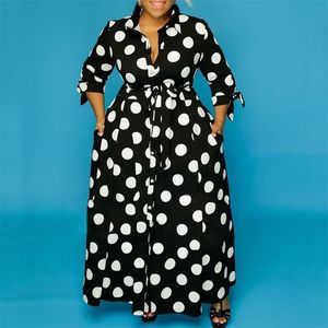 Zwart-wit polka dot jurk plus size 4XL 5XL vloer lengte lange mouw enkele breasted herfst fashion party diner jurk 210915