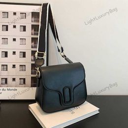 Black Bag Designer M Zadelzak Snoepkleur J Schouder Crossbody Bag met brede riem Fashion Small Square Bag Women Lederen Luxe Luxe klassieke mobiele telefoon Bag 230811