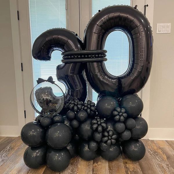 Bouquet de ballons noirs 30e 18e 21e ballons de joyeux anniversaire avec autocollant de nom ensemble de ballons en latex noir décor d'anniversaire 240220