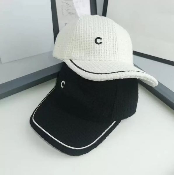 Casquette de baseball noire Designer Casual Hat pour femmes Mode Hommes Blanc Casquette Luxe Couple Caps Chapeaux ajustés Lettres classiques Womens Beanie