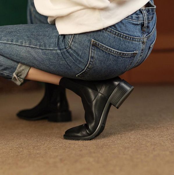 Botas Chelsea de estilo británico para mujer, botines ajustados de piel de vaca, a la moda, color negro y marrón, 2024, 206