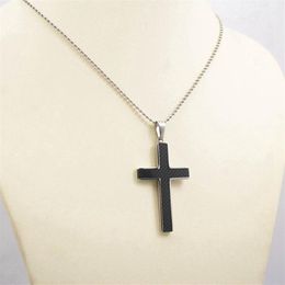 Black Carbon Fibre en acier inoxydable Collier croix croix Silant Noir avec chaîne de perles 1pcs Collier 2305
