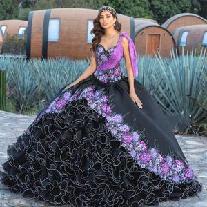 Black charro quinceanera prom jurkt een schouder ruches zoet 16 jurken 15 anos borduurwerk baljurk Mexicaanse meisjes verjaardagsjurk