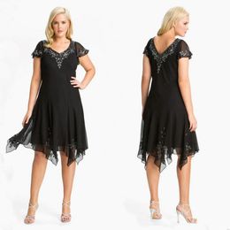 Black Chiffon A-Line V-Neck Appliques Korte mouwen Korte mouwen Moeder van de bruid jurken Mother Dress Plus Size gratis verzending nieuwe aankomst SD3392 2783