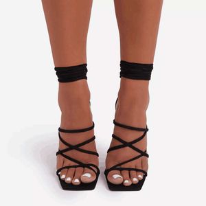 Chaussures à talons hauts de couleur noire pour femmes, escarpins à talons épais, grande taille 35-42, sandales de gladiateur sexy, été TWS1028 Y0721