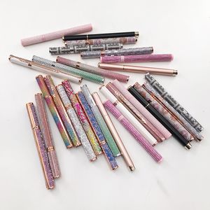 Zwarte kleur Zelfklevende Eyeliner Waterdichte Pen 1 stks Custom Private Label Geen Booming Make-up Gereedschap voor vrouwen Sticker Washes