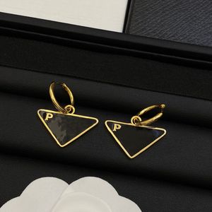 Boucles d'oreilles de styliste pour femmes, couleur noire, timbre triangulaire, cerceau de fiançailles en laiton de luxe, vente en gros