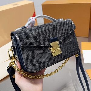 Zwarte denim tas Keten Designer tas Crossbody Messenger Bag Schoudertassen Vrouwen Onderarm Tassen Handtas Witte Letter Print Flap Purse Glanzend leer Gouden Hardware