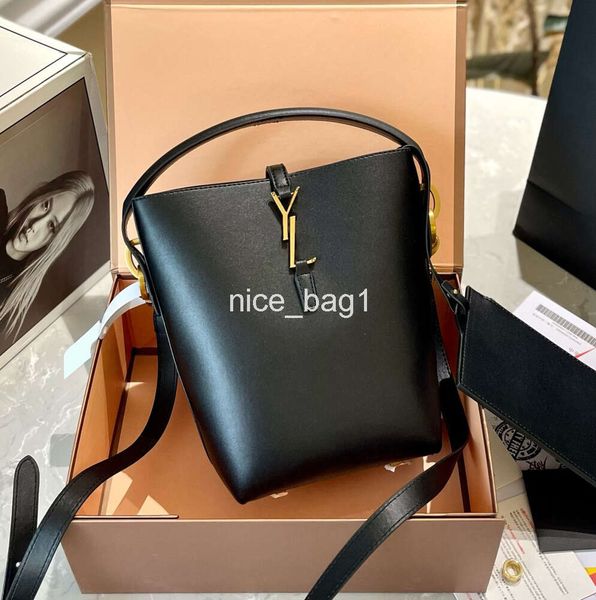 Noir Designer Le Sac à bandoulière Bandbody Embrayage Seau Sac Hommes Cuir Bourse Portefeuille Hobo Luxurys Femmes Blanc Mode Sac à main Sacs fourre-tout en gros