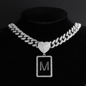 Noir goutte à goutte 26 lettres pendentif Bracelet collier ensemble de bijoux Bling plein Zircon Hip Hop coeur forme fermoir