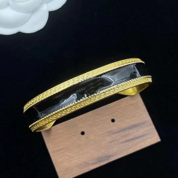 Émail noir nouveau concepteur femmes manchette bracelet beauté tête de méduse ouverte micro incrustations cristal bracelet anniversaire festif fiancé bijoux de noël cadeau XMB8 -06