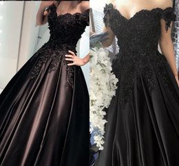 2022 robes de soirée noires robes de bal robes de bal hors de l'épaule dentelle appliques drapées à lacets robes formelles femmes robe en satin dos nu