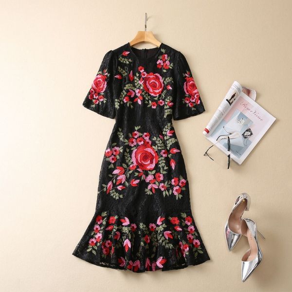 Vestido de encaje con bordado floral negro Manga 3/4 Con cuello en V Vestidos casuales clásicos con paneles S2D072323 Talla grande XXL